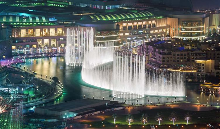 Night View of Dubai Burj Khalifa Fountain